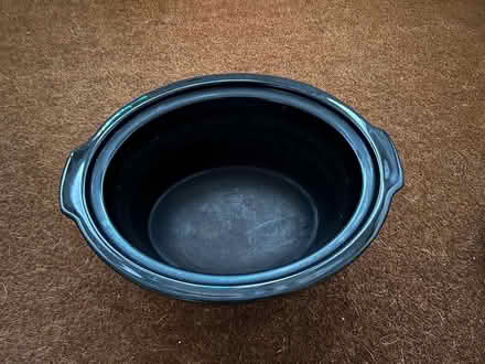 Photo of free Ceramic liner for 4.5L slow cooker (Woodside Park area N22) #2