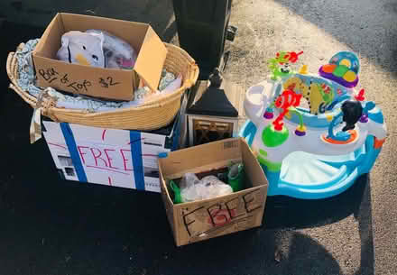 Photo of free Various items (Glendale Heights) #1