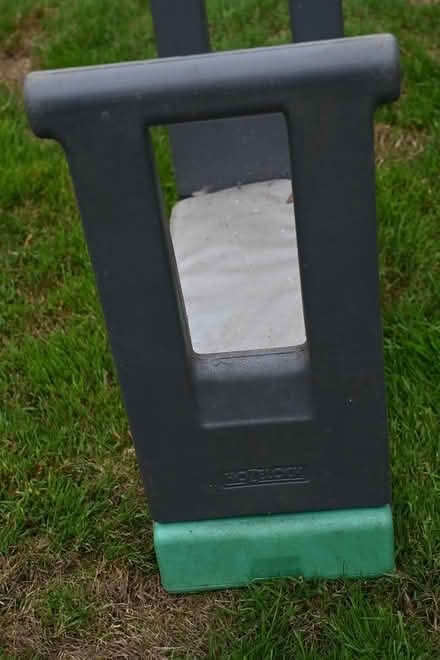 Photo of free Hozelock Garden Kneeler (Wistow) #2