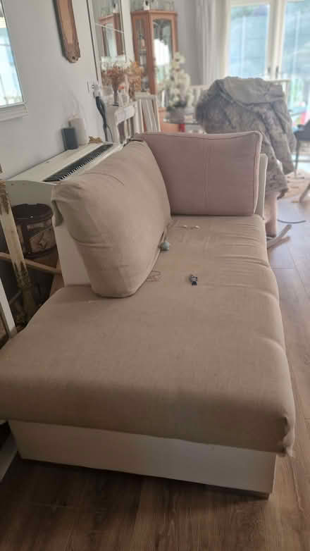 Photo of free Chaise longue with storage space (Prachetts Green WD25) #2