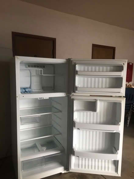 Photo of free refrigerator (on D st in Gerstle Park S.R.) #1
