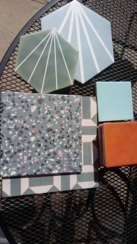 Photo of free Ceramic tiles (Horsham, near Bennetts Field) #1