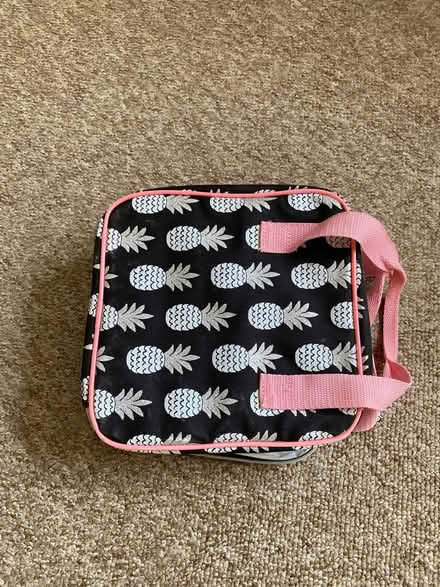 Photo of free New Kids lunch bag (Windsor Quay, Cardiff CF11) #3