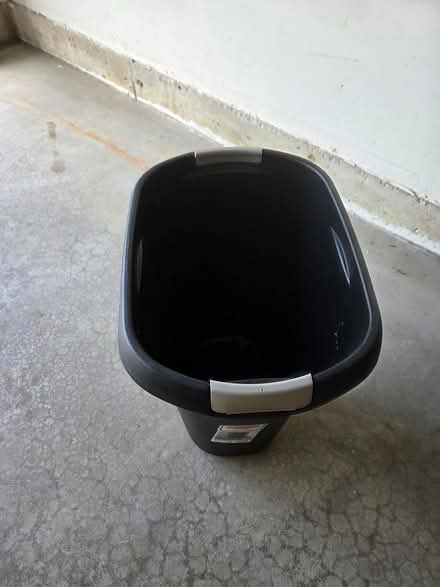 Photo of free Black garbage can (Aurora) #1
