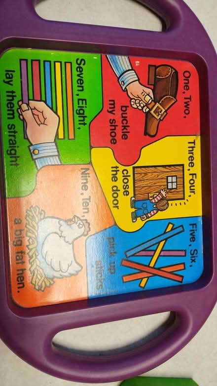 Photo of free plastic puzzle in a tray (Allen) #2