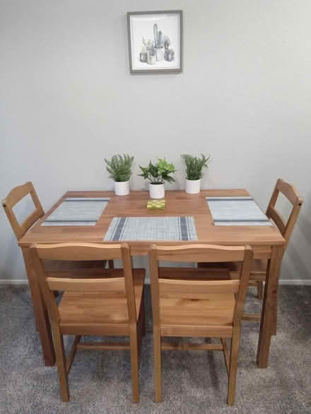 Photo of free Dining room table (Citrus Heights) #1