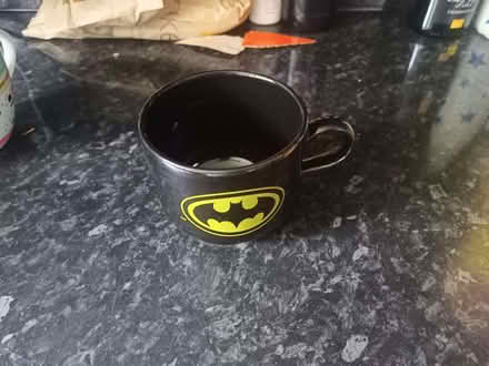 Photo of free large mugs (Fords Farm RG31) #4