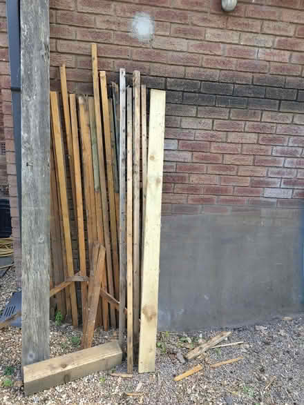 Photo of free Various pieces of wood (ST15 Walton, Stone) #1