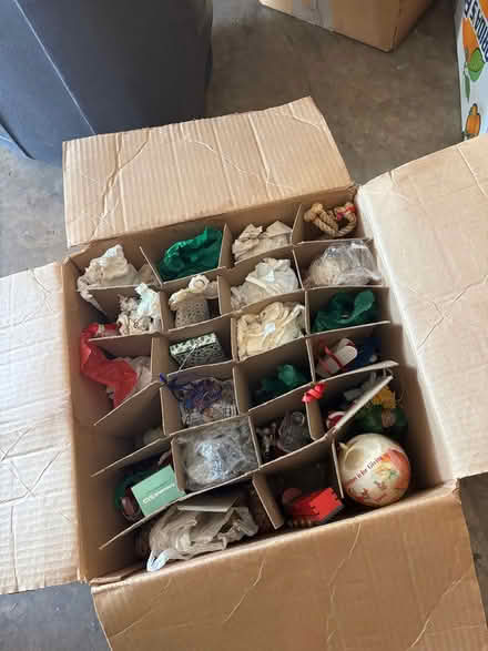 Photo of free Assorted Christmas items (Hannover & Ballenger) #4