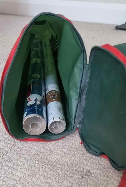 Photo of free Wrapping paper carrier/holder (Prenton CH43) #1