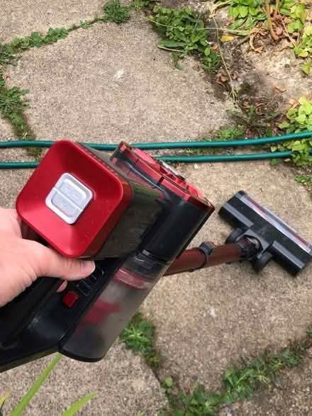 Photo of free Cordless vacuum cleaner (Percival Road CV22) #2