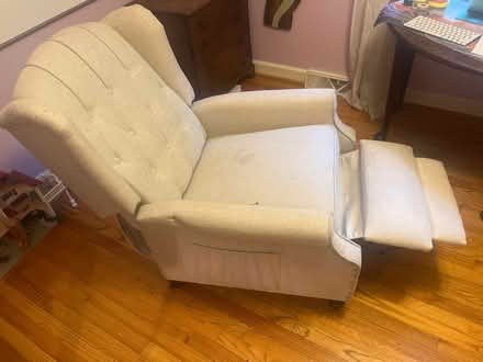 Photo of free Massage chair (Venable neighborhood near UVA) #3