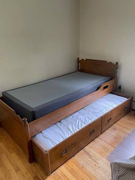 Photo of free trundle bed (Basking Ridge) #1
