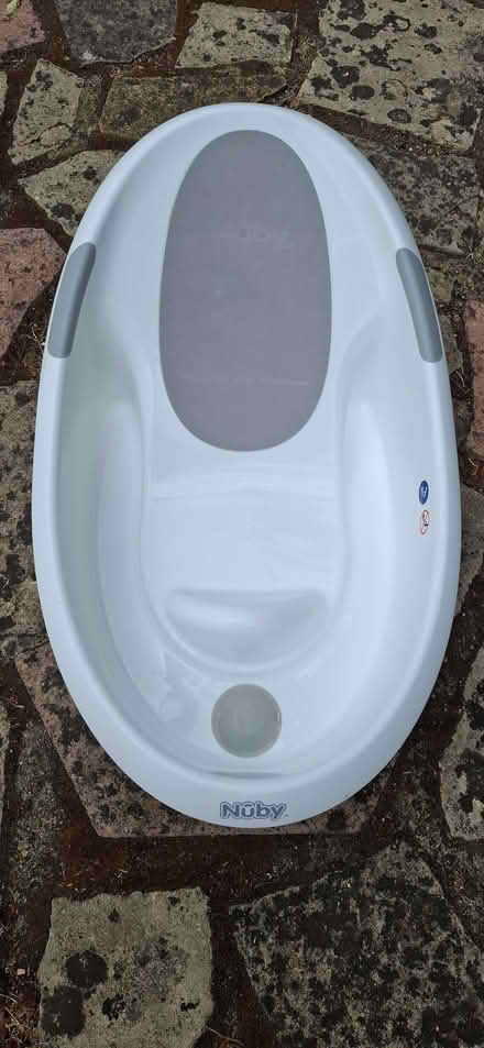 Photo of free Nuby plastic baby bath with drain (Caversham RG4) #1