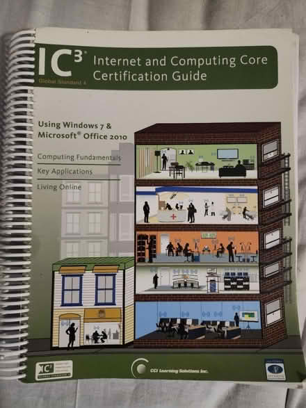 Photo of free 3 computer education books (Jamaica Queens) #1