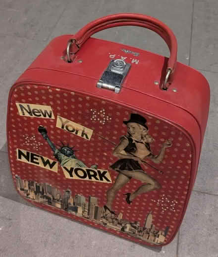 Photo of free Vintage vanity suitcase (W7) #1