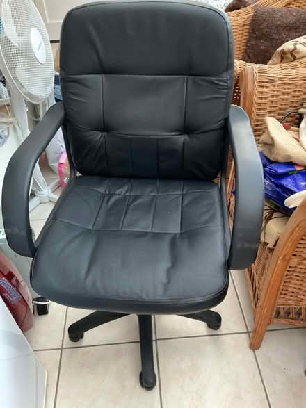 Photo of free Desk Chair (Saham Toney IP25) #1
