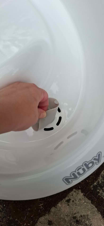 Photo of free Nuby plastic baby bath with drain (Caversham RG4) #2