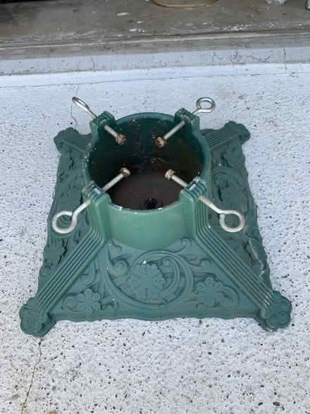 Photo of free Christmas Tree Stand (Upper Fairway area of Novato) #1