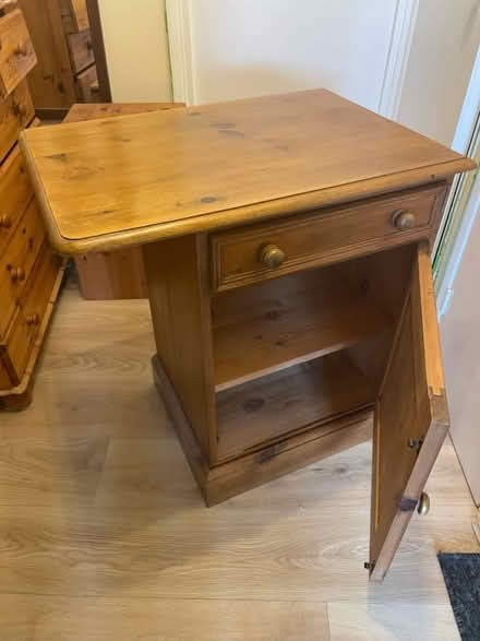 Photo of free Wood stand (New Cross) #1