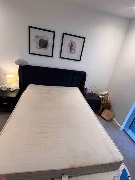 Photo of free Queen size mattress - perfect condition to sleep (Central Watford WD17) #1