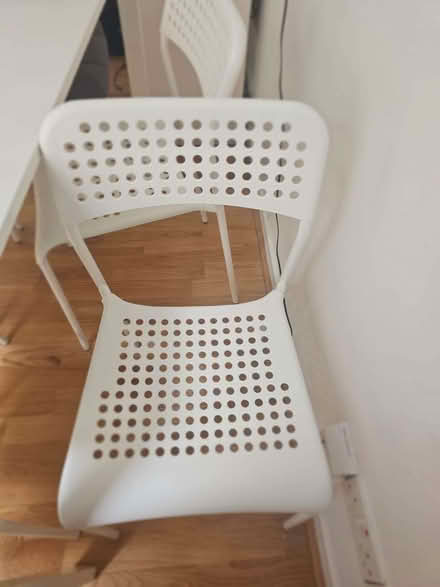 Photo of free Dining table set with 6 chairs (Wandsworth SW18) #3