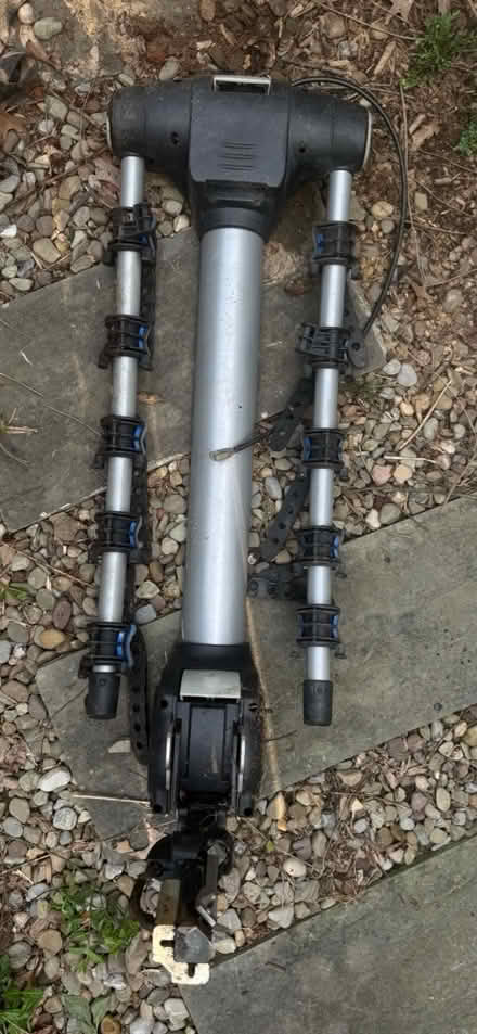 Photo of free Thulea Bike Rack for 5 Bikes (N Sycamore St & 11th St) #2