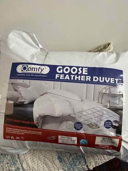 Photo of free Brand new king sized duvet goose feathers (St Albans AL3) #1