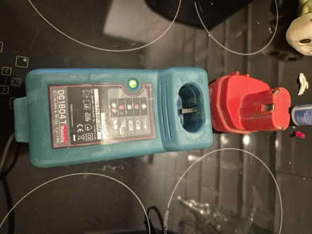 Photo of free Makita DC1804T Battery Charger (7.2Vβ18V NiMH/NiCd) (Holmer Green HP15) #1