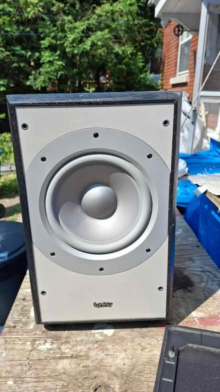 Photo of free Subwoofer infinity ps28 damaged (Westboro, 262 Duncairn Ave.) #1