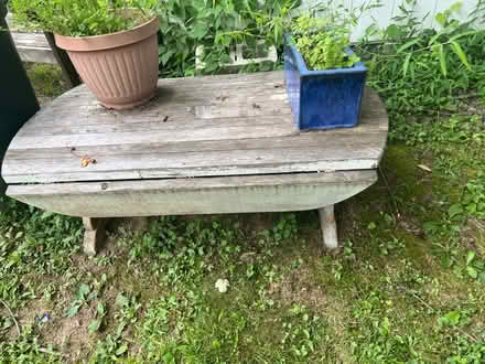 Photo of free Garden table (19067) #1