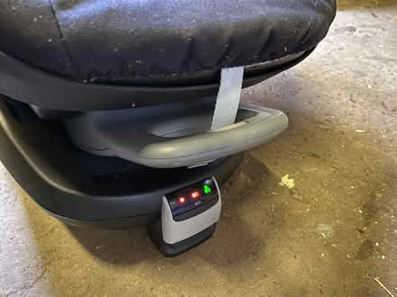 Photo of free Maxi Cosi Familyfix baby car seat (NW10) #3