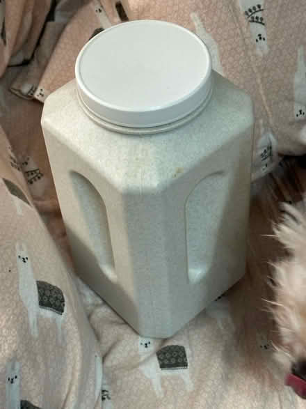 Photo of free Pet food container (Germantown) #1