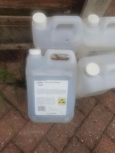 Photo of free Floor polish and floor Stripper (Watford WD25) #1