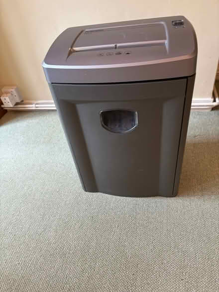 Photo of free Fellowes paper shredder PS80C-2 (West Horsley KT24) #1