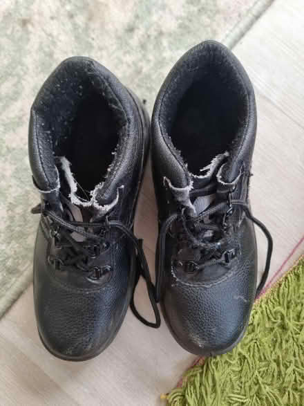 Photo of free Size 5 steel toe cap boots (Tonbridge TN12) #3