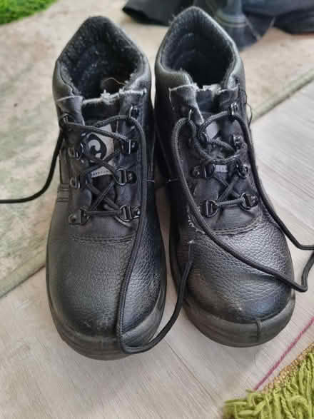 Photo of free Size 5 steel toe cap boots (Tonbridge TN12) #1