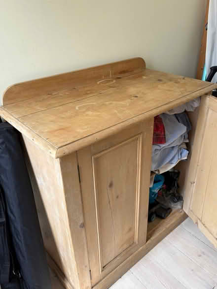 Photo of free Wooden cabinet (Isleworth TW7) #4