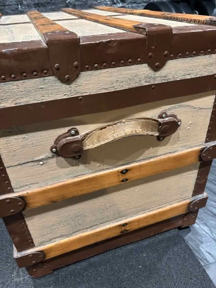 Photo of free Vintage Steamer Trunk (60093) #2