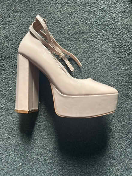 Photo of free Size 7 heels (Mossend ML4) #1