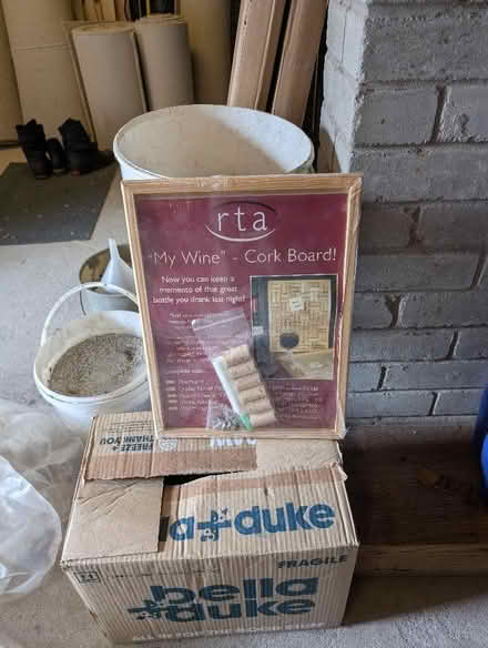Photo of free "make your own" corkboard. (AB22) #3