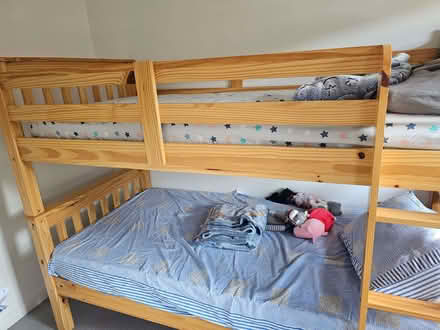 Photo of free Bunk bed with mattress (Wandsworth SW18) #2