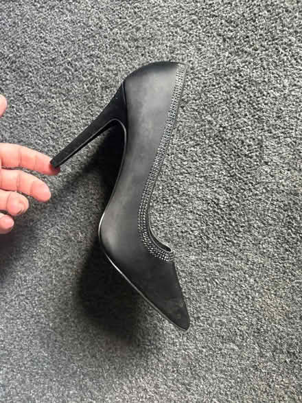 Photo of free Size 6 heel (Mossend ML4) #2