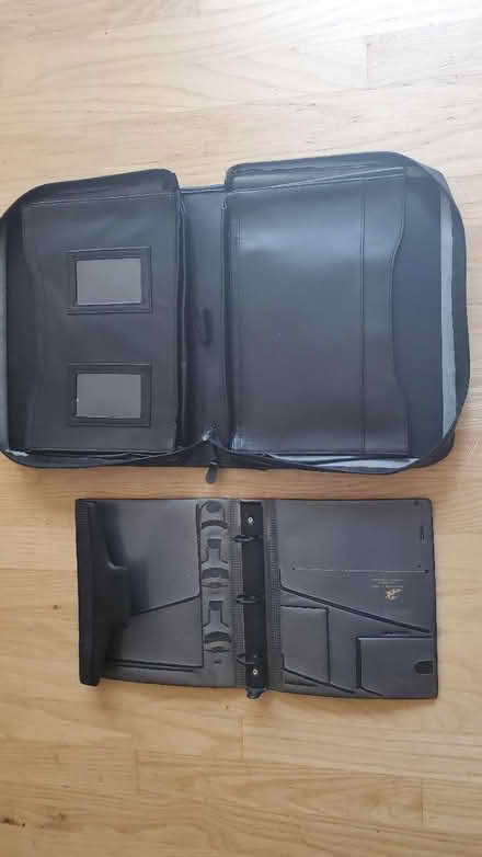 Photo of free Portfolio and Day Runner (Towson nr. Loch Raven & Taylor) #2