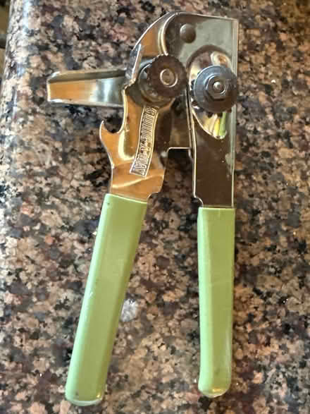 Photo of Swing-away can opener (Clackamas area) #1