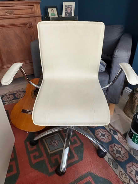 Photo of free Office wheeled swivel chair cream (Isleworth TW7) #4