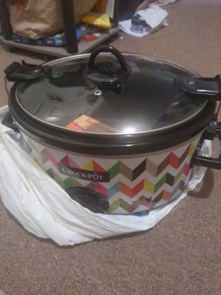 Photo of free Large crockpot (Novato) #1