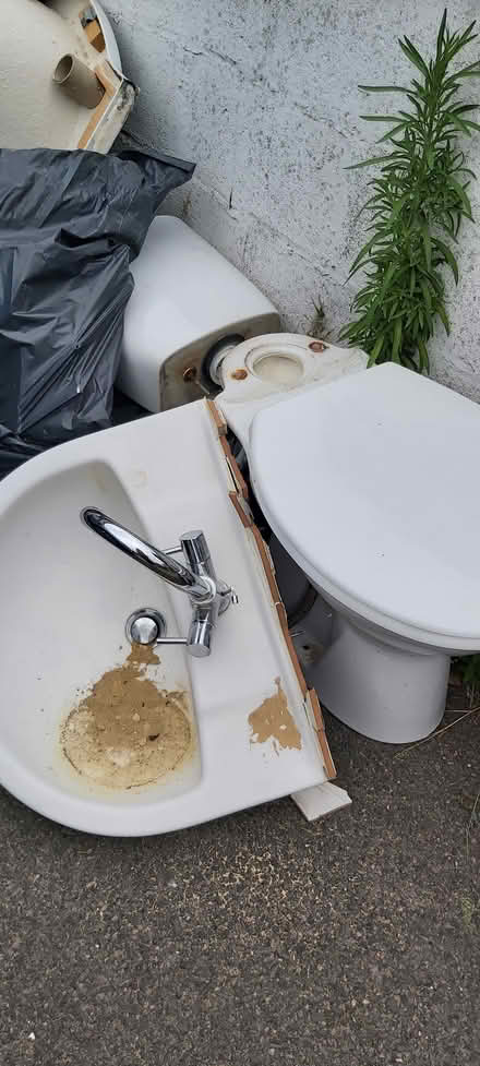 Photo of free White, bathroom sink etc (Poole, BH15) #1