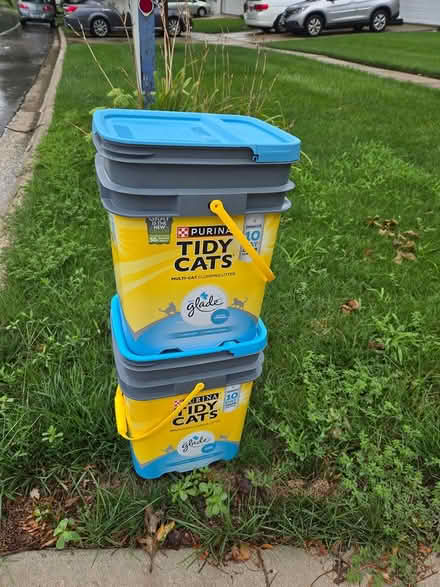 Photo of free Cat litter buckets w/ lids (Downers Grove) #1