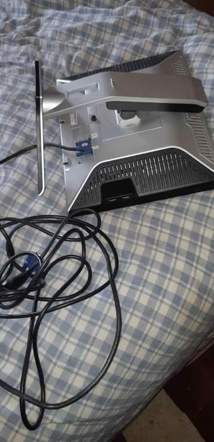 Photo of free Dell computer monitor (South Heath HP16) #3